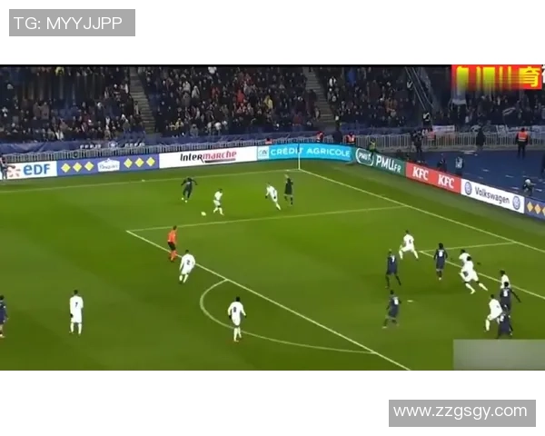 转场拍摄足球明星视频的创意与技巧分享，助你捕捉精彩瞬间